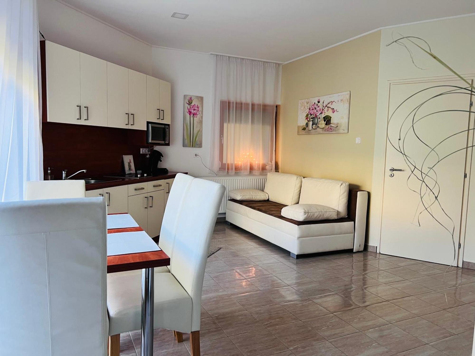 Villa Relax Apartman Gardony Ngoại thất bức ảnh